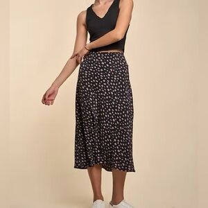 1 LEFT!! ✨Dotted Midi Skirt